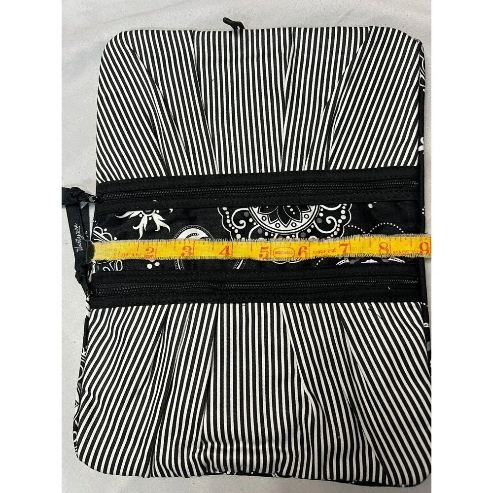 Thirty-One Jewelry Roll with Pouches 201A‎ Onyx Medallion Travel Organizer